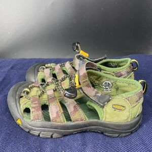Keen Toddler Boy Sandals Size 12 Camo Water Shoes Hike Summer Mountain Tough Hot
